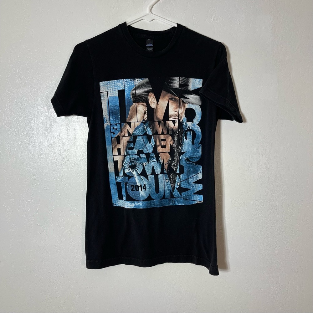 Tultex, 2014 Tim McGraw Tour Shirt. Size Small. In good used condition!